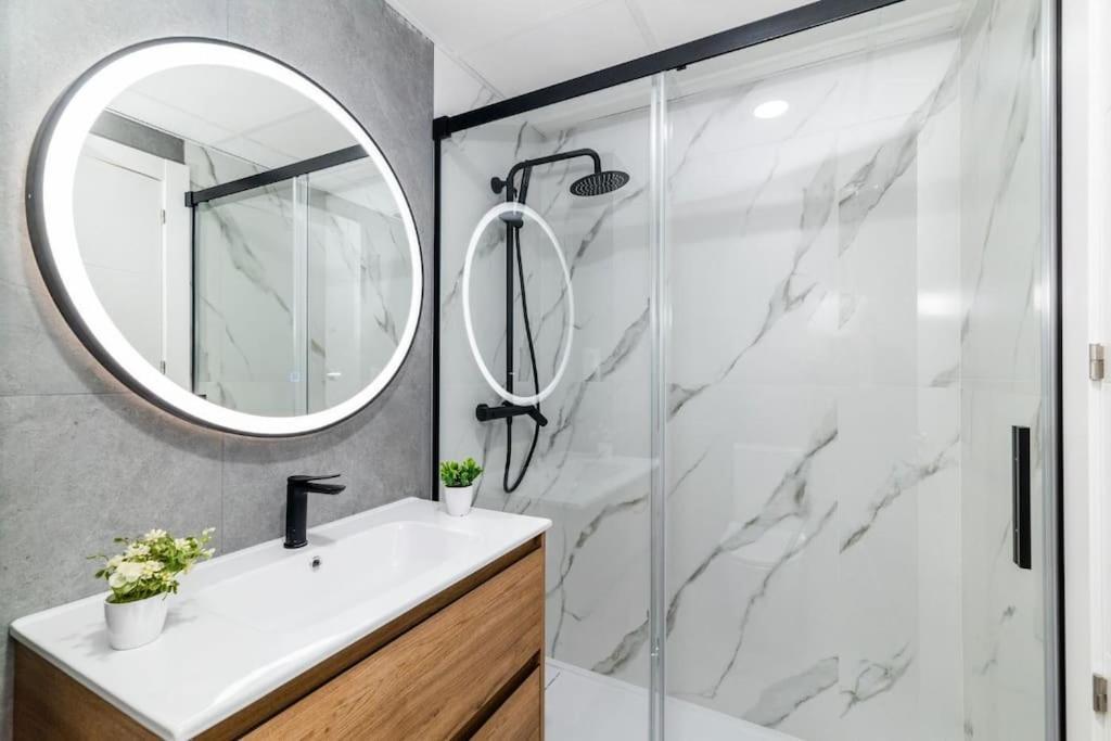Modern Apartment Close To The City Center And Alhambra Granada Eksteriør billede